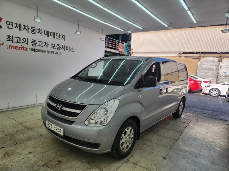 Hyundai Starex