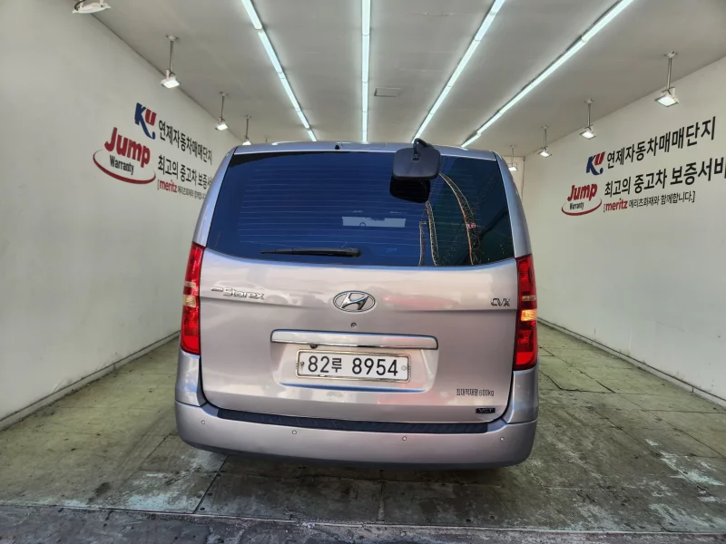 Hyundai Starex