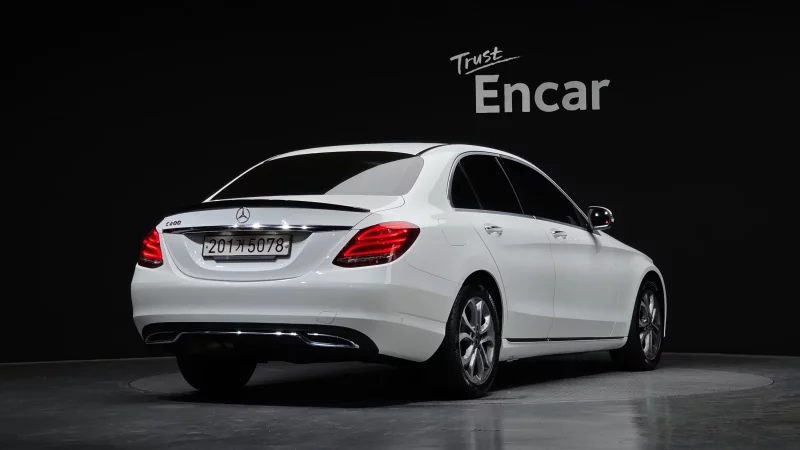 Mercedes-Benz C-Class