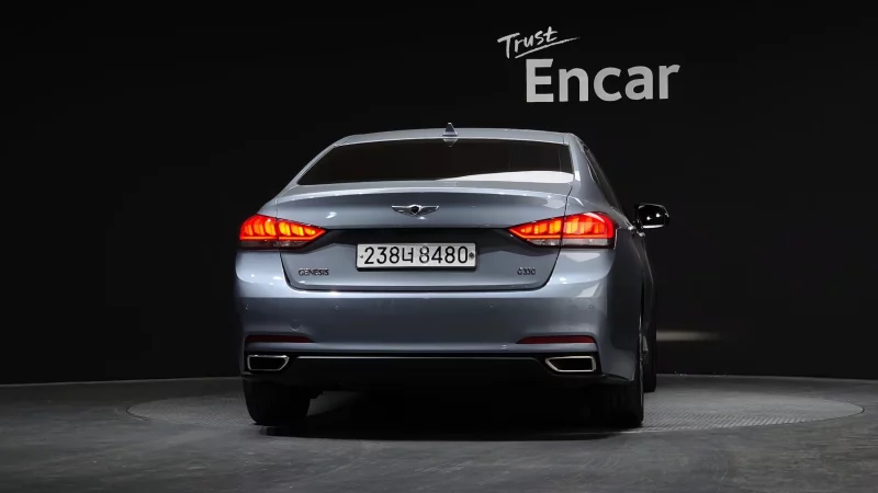 Hyundai Genesis