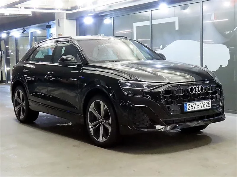 Audi Q8