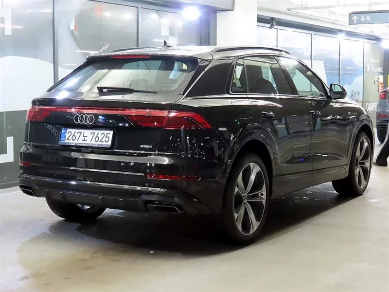 Audi Q8
