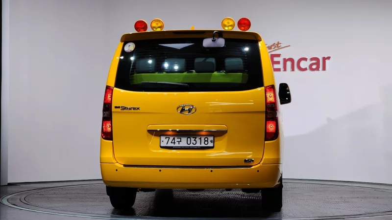 Hyundai Starex