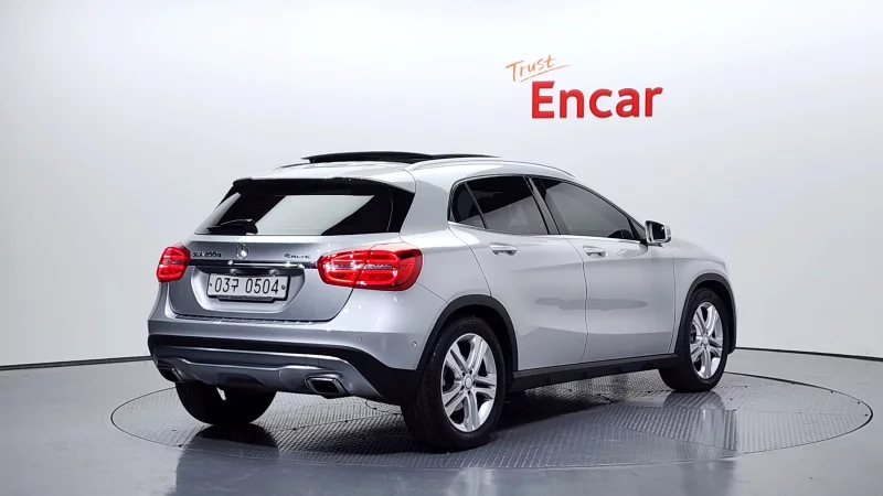 Mercedes-Benz GLA-Class