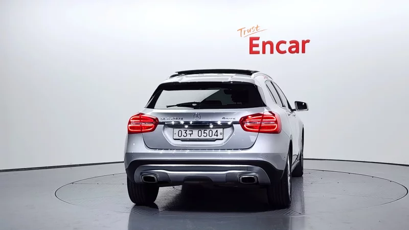 Mercedes-Benz GLA-Class