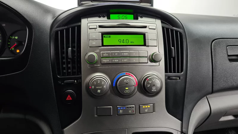 Hyundai Starex