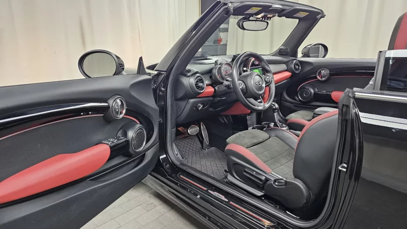 MINI Cooper Convertible