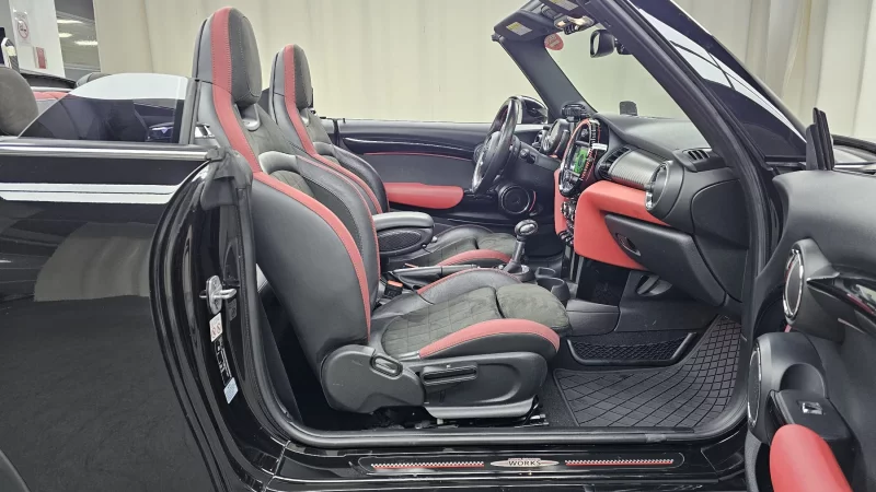 MINI Cooper Convertible