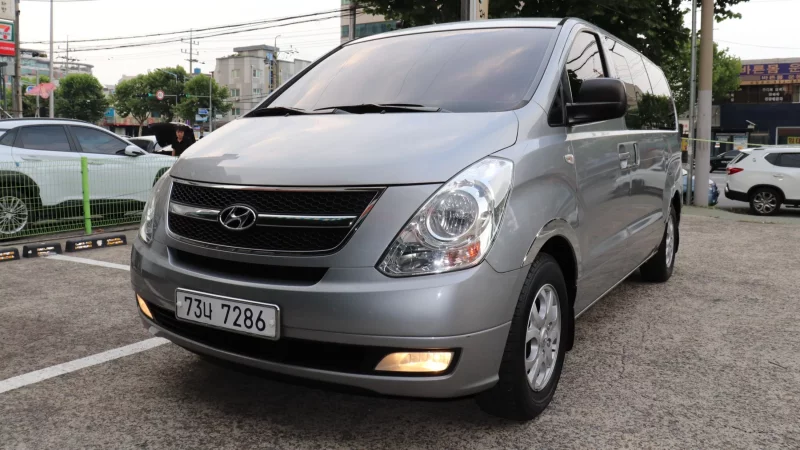 Hyundai Starex