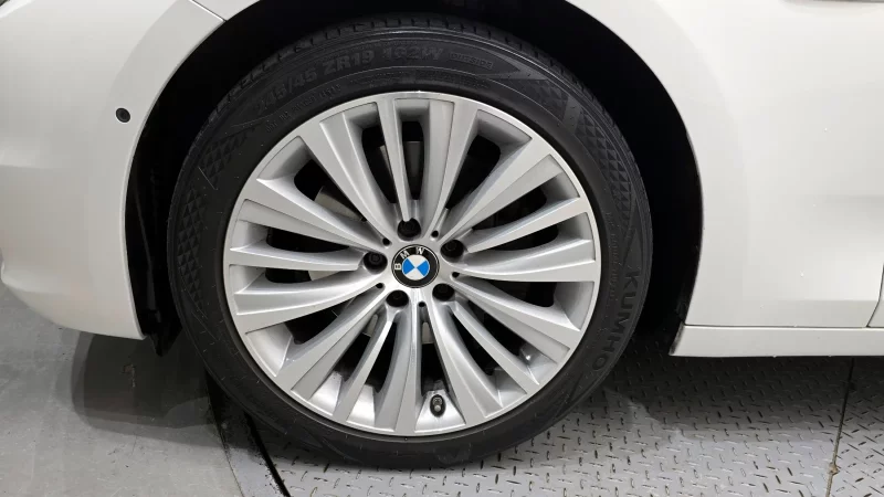 BMW 5-Series Gran Turismo