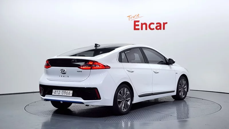 Hyundai Ioniq