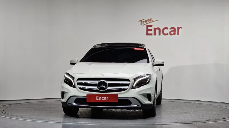 Mercedes-Benz GLA-Class
