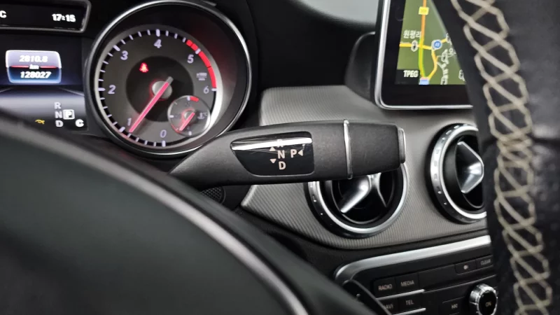 Mercedes-Benz GLA-Class