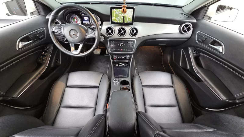 Mercedes-Benz GLA-Class