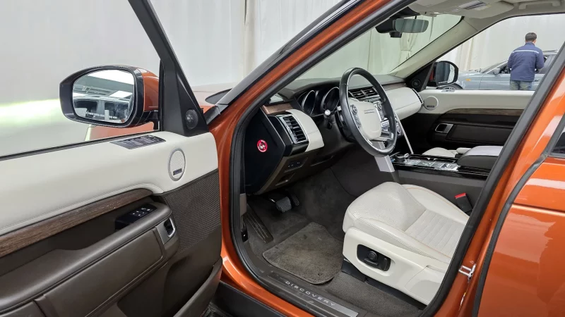 Land Rover DISCOVERY