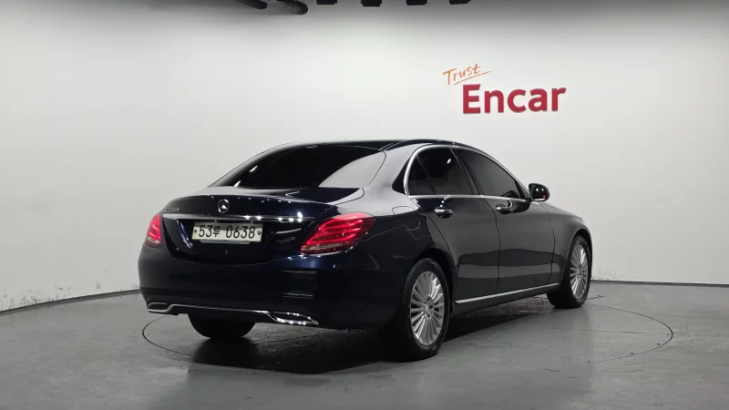Mercedes-Benz C-Class