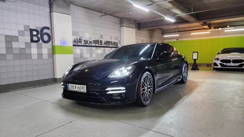 Porsche PANAMERA