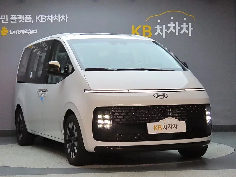 Hyundai Staria