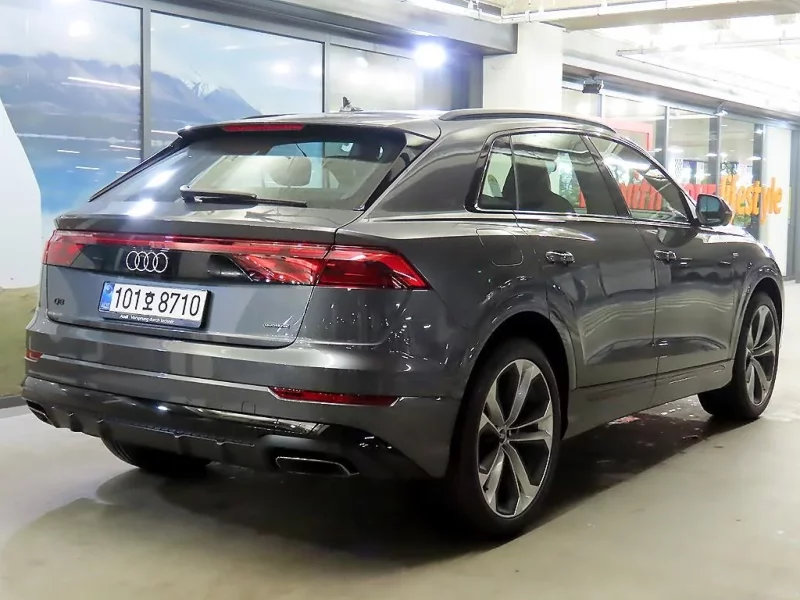 Audi Q8