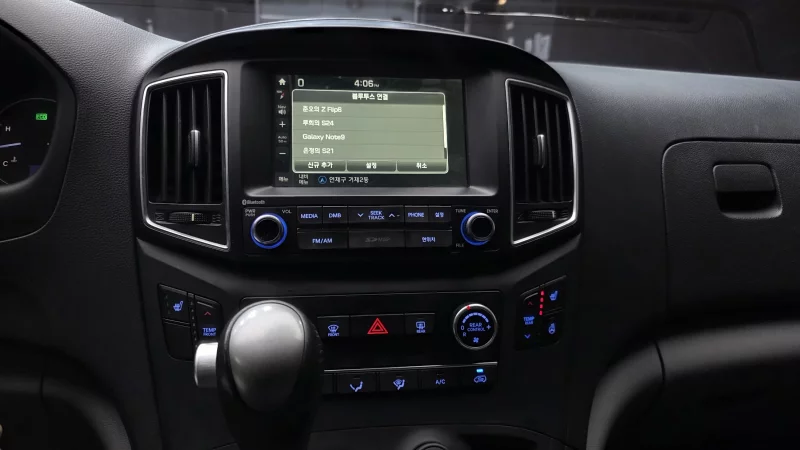 Hyundai Starex