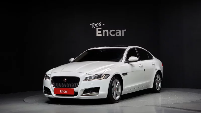 Jaguar XF
