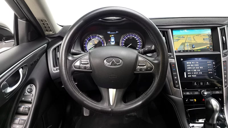 Infiniti Q50