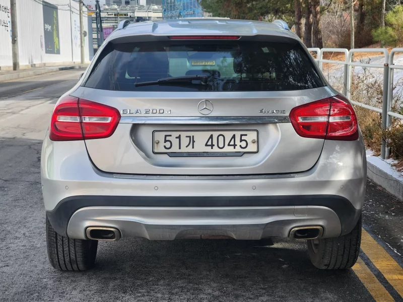 Mercedes-Benz GLA-Class