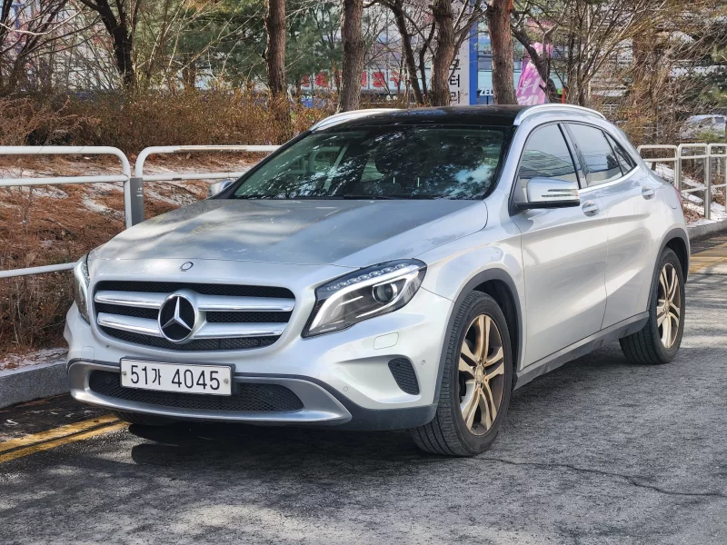 Mercedes-Benz GLA-Class