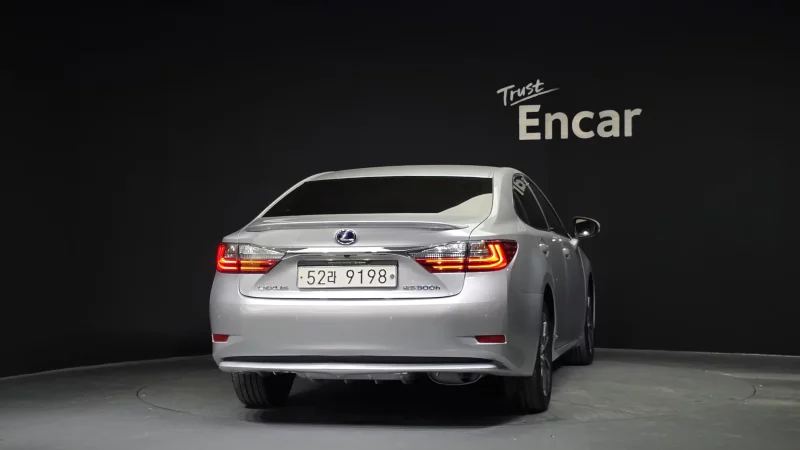 Lexus ES300h