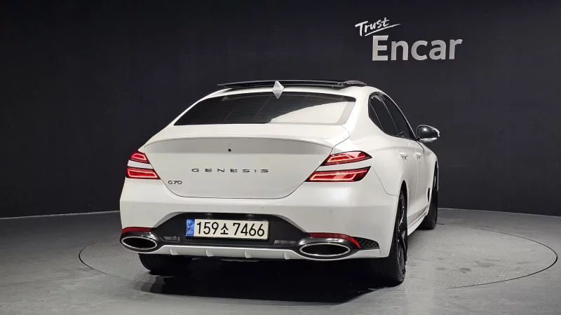 Genesis G70