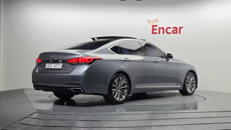 Hyundai Genesis
