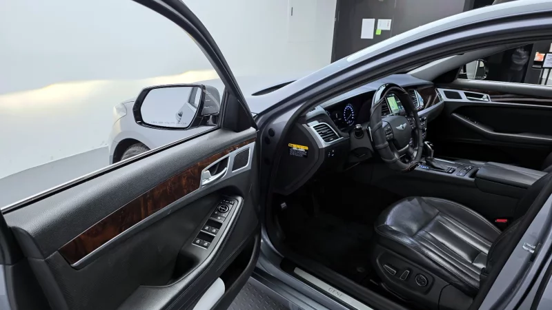Hyundai Genesis