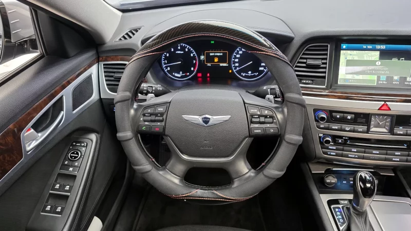 Hyundai Genesis
