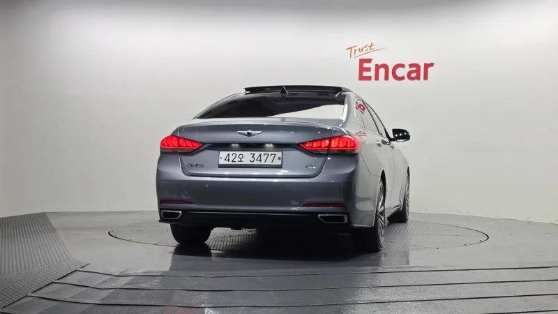 Hyundai Genesis