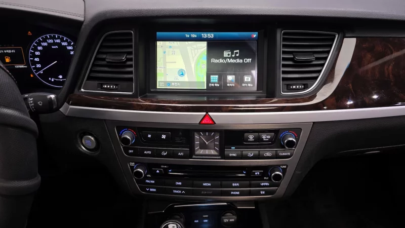 Hyundai Genesis