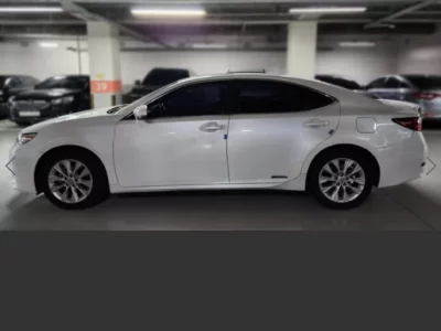 Lexus ES300h