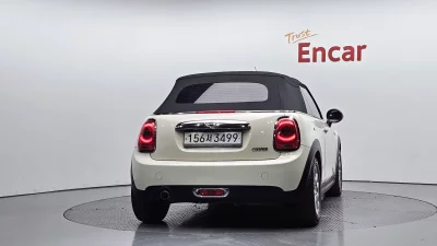 MINI Cooper Convertible