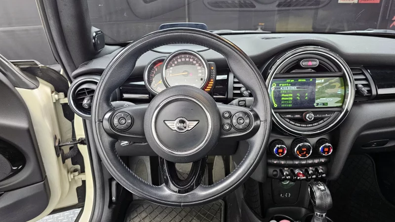 MINI Cooper Convertible