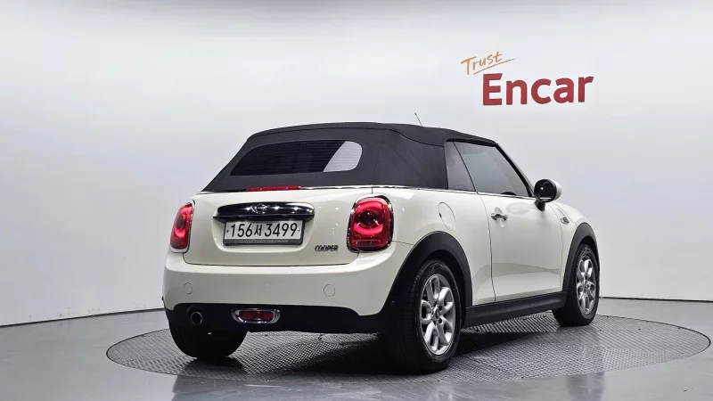 MINI Cooper Convertible