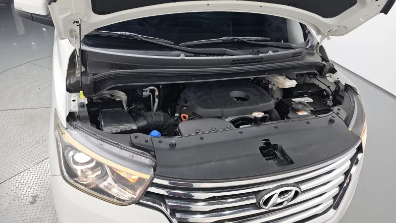 Hyundai Grand Starex