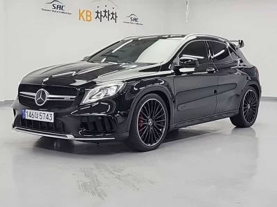 Mercedes-Benz GLA-Class