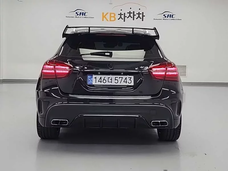 Mercedes-Benz GLA-Class