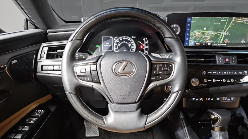 Lexus ES300h