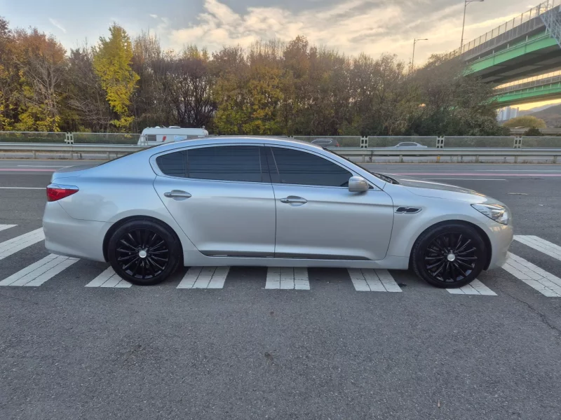Kia K9