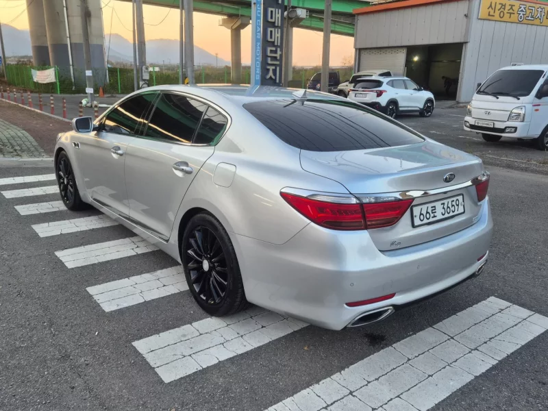 Kia K9