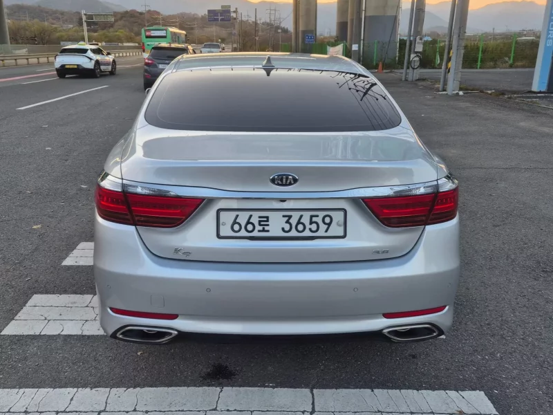 Kia K9