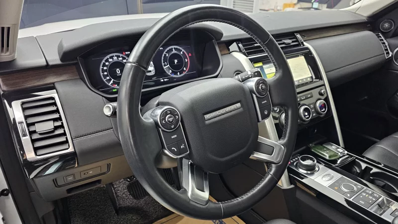 Land Rover DISCOVERY