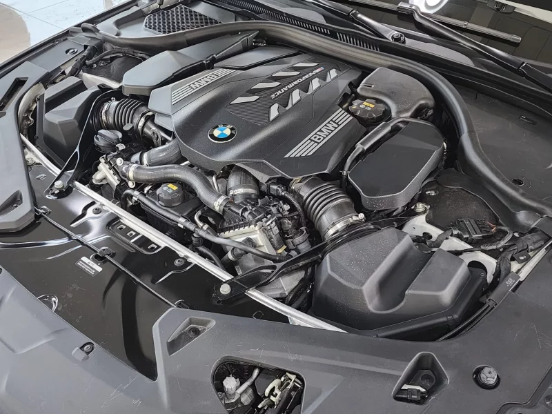 BMW 8-Series