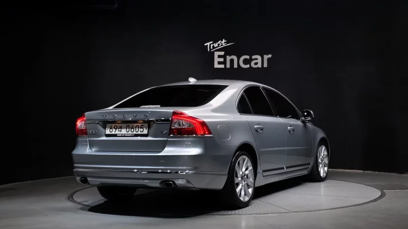 Volvo S80