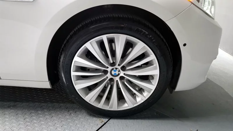 BMW 5-Series Gran Turismo